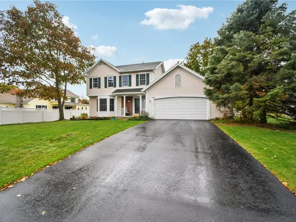 44 East St, Victor, NY 14564