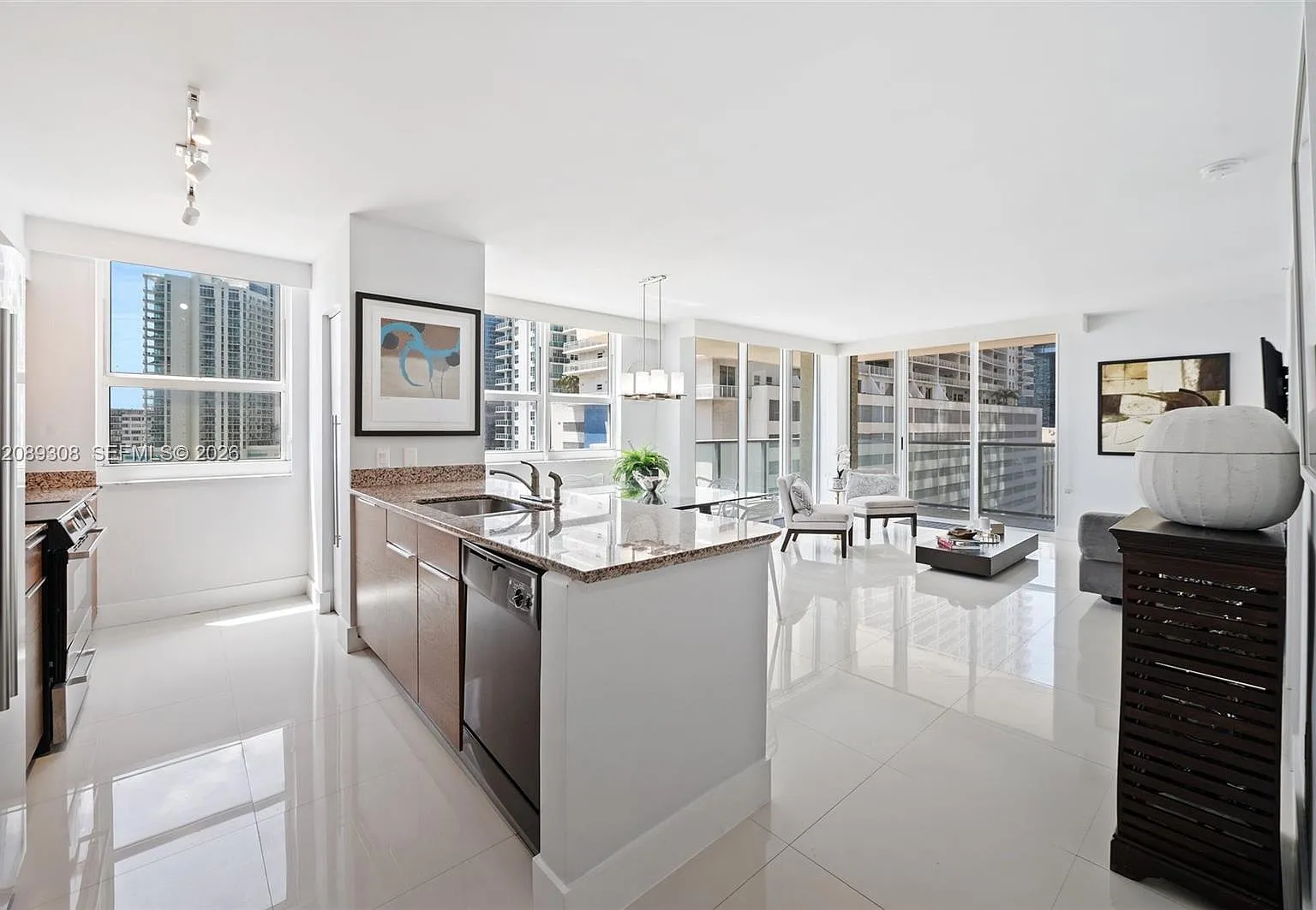1155 Brickell Bay Dr — Photo 4