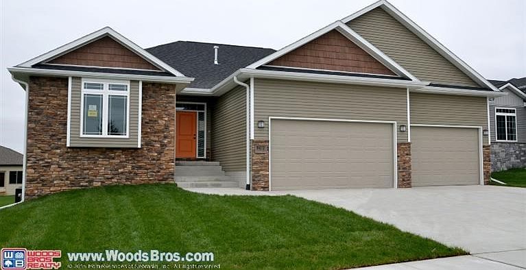1st image of 9612 S 71st St
