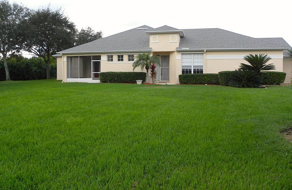 1st image of 460 Paige Ct