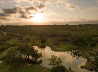 36 Round Mountain Dr, Round Mountain, TX 78663