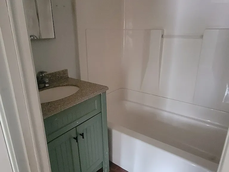 1024 Park Ave — Photo 11