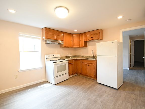 2nd image of 425 W 29th Ave
