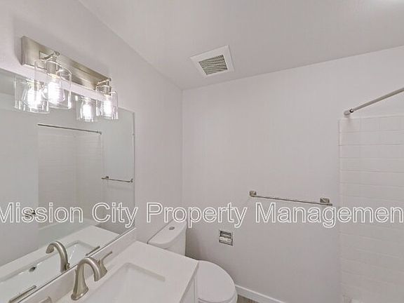 5th image of 723 E Victoria St #B