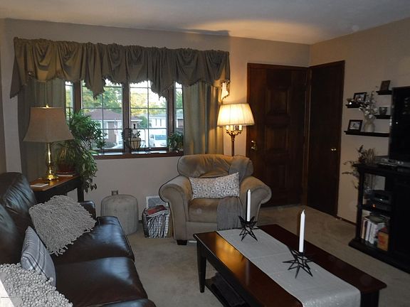 2nd image of 106 Retford Ave