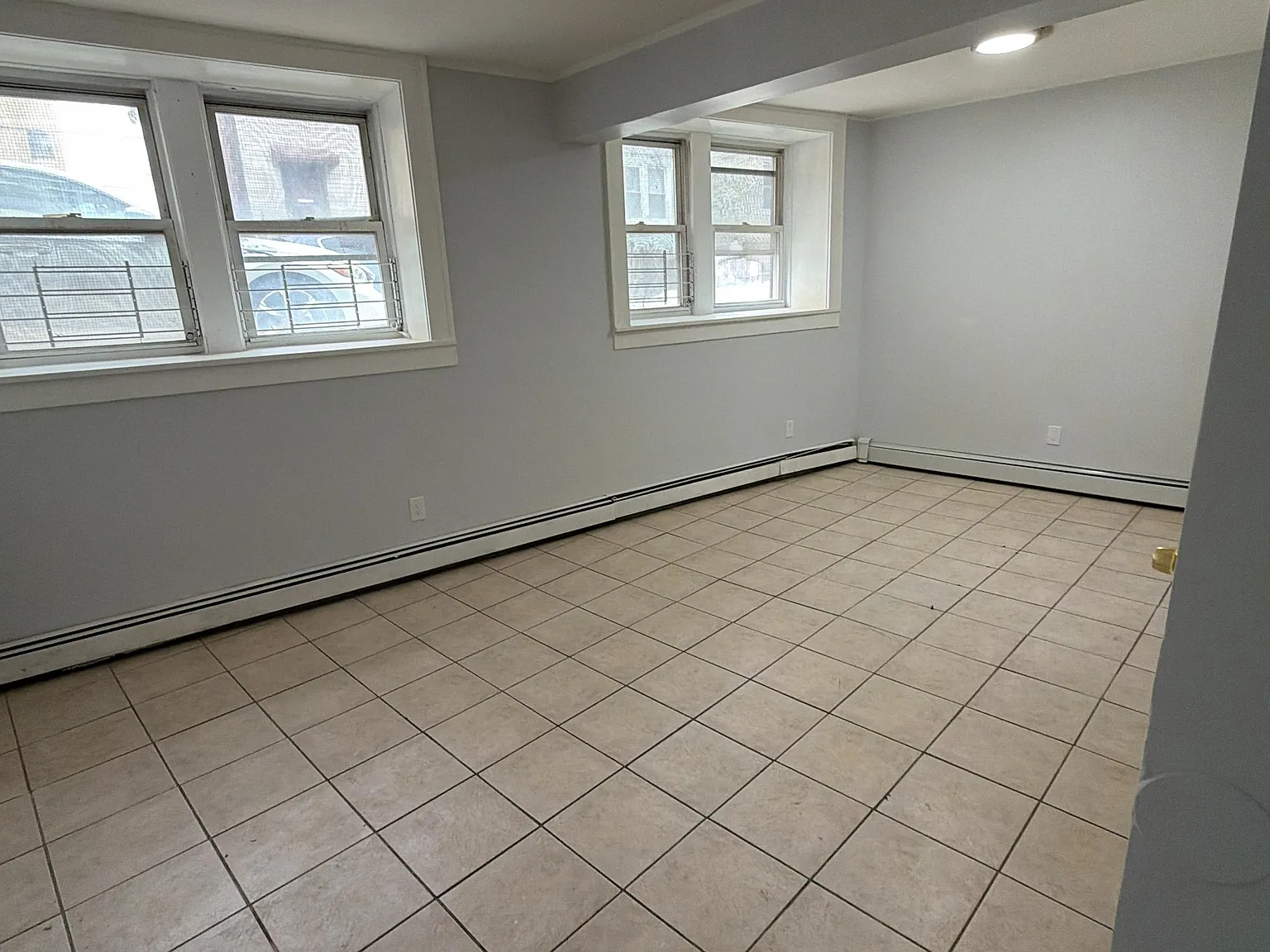 2 bed, 800 sqft, $1,600 — Photo 3