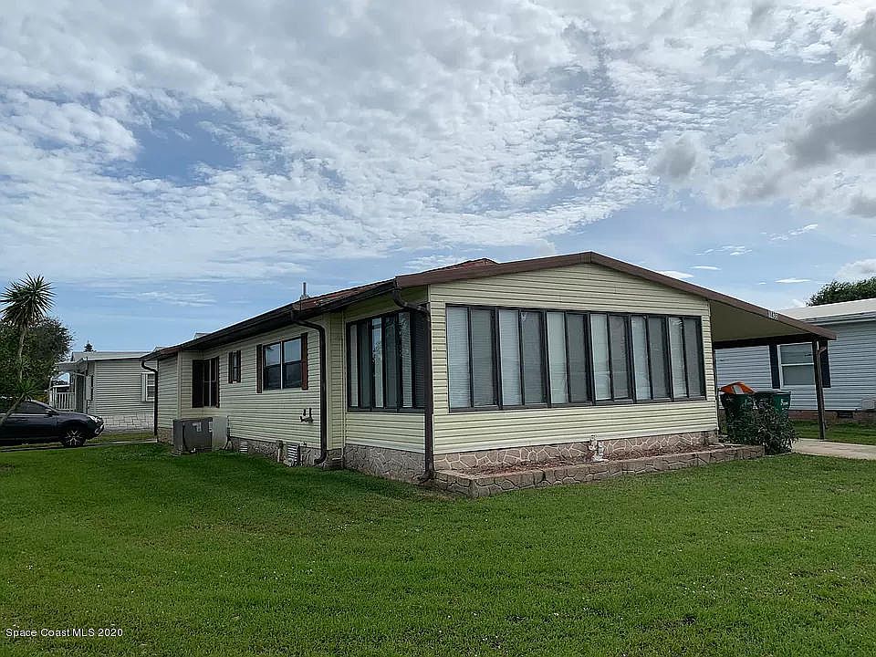 1st image of 1435 Barefoot Cir #2