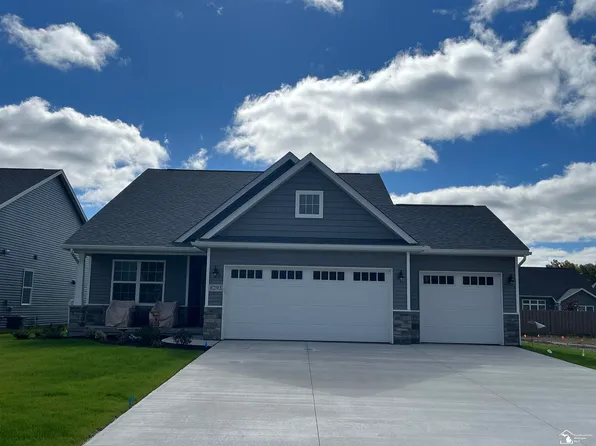 8285 Grande Lake Cir, Temperance, MI 48182