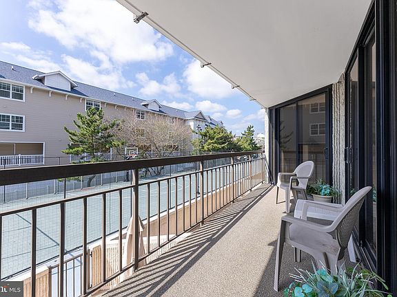 4th image of 935 Ocean Ave APT 319