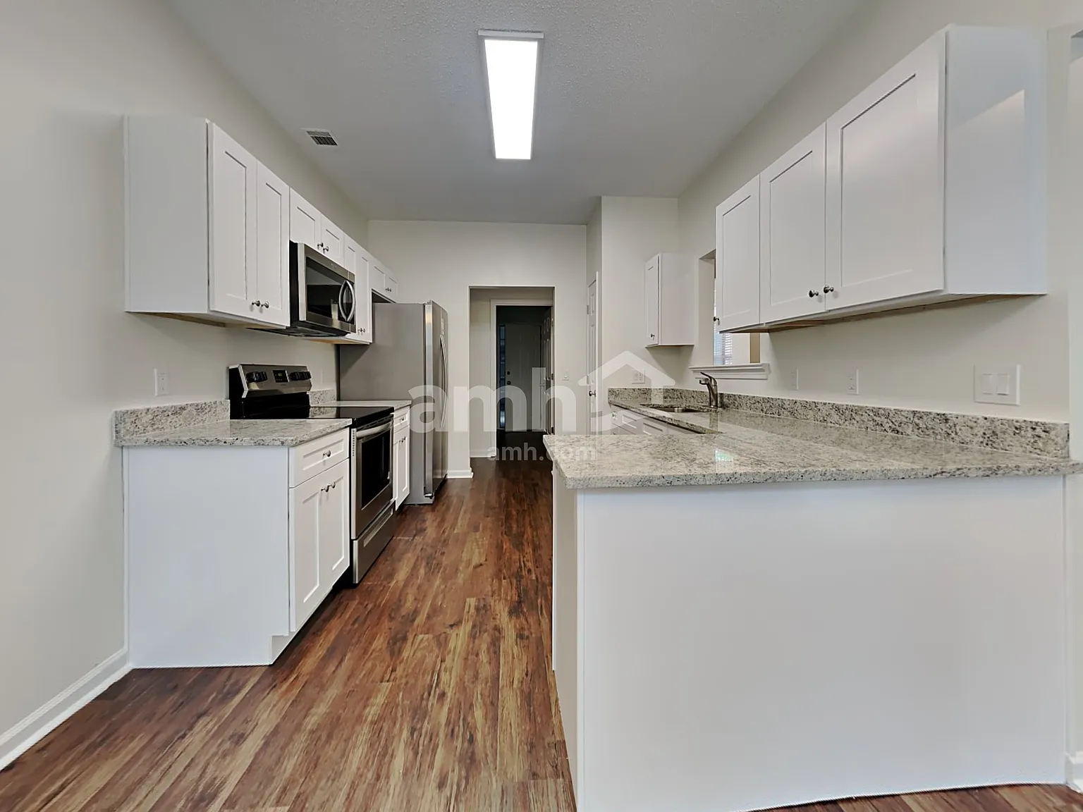 4 bed, 2.0 bath, 1856 sqft, $2,505 — Photo 3