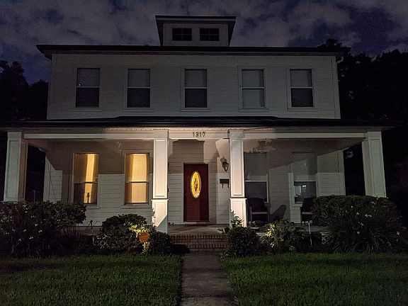 2nd image of 1317 Catherine St