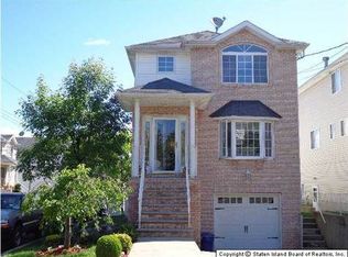 31 Meagan Loop, Staten Island, NY 10307