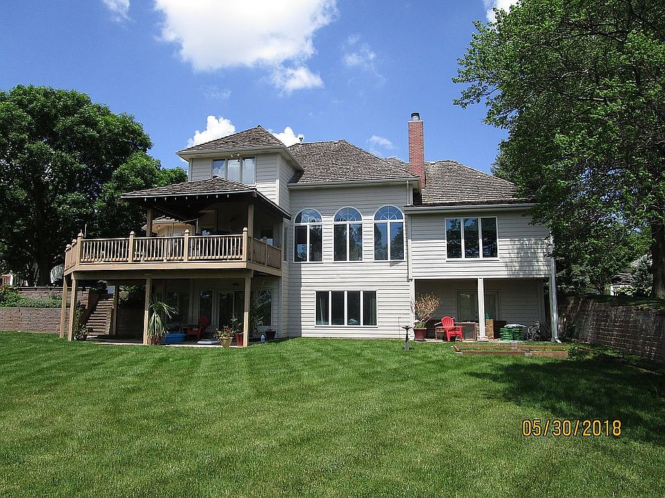 2nd image of 803 Western Hills Dr
