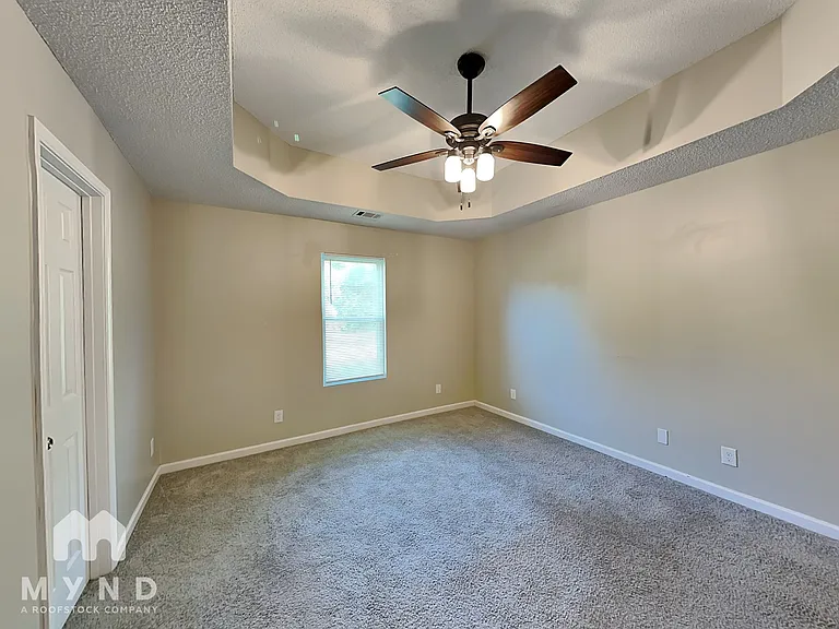 215 Shamrock Way — Photo 12
