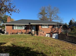 247 Washington Crossing Pe Rd, Titusville, NJ 08560