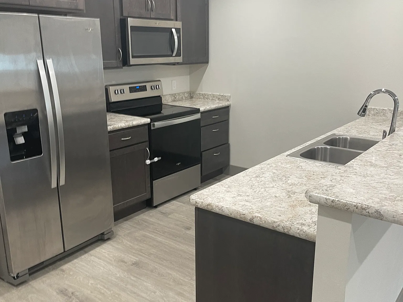 2 bed, 1.5 bath, 1000 sqft, $1,550 — Photo 4