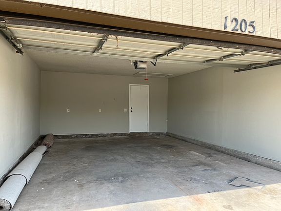 4th image of 1207 Sequoyah Cir