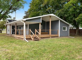 711 S 3rd St, Oregon, IL 61061