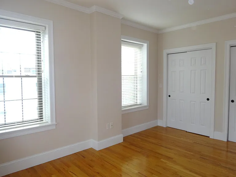 779 E 5th St #3 — Photo 10