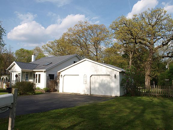3rd image of 37097 N Loretto Ave