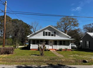 128 N Dunn St, Angier, NC 27501