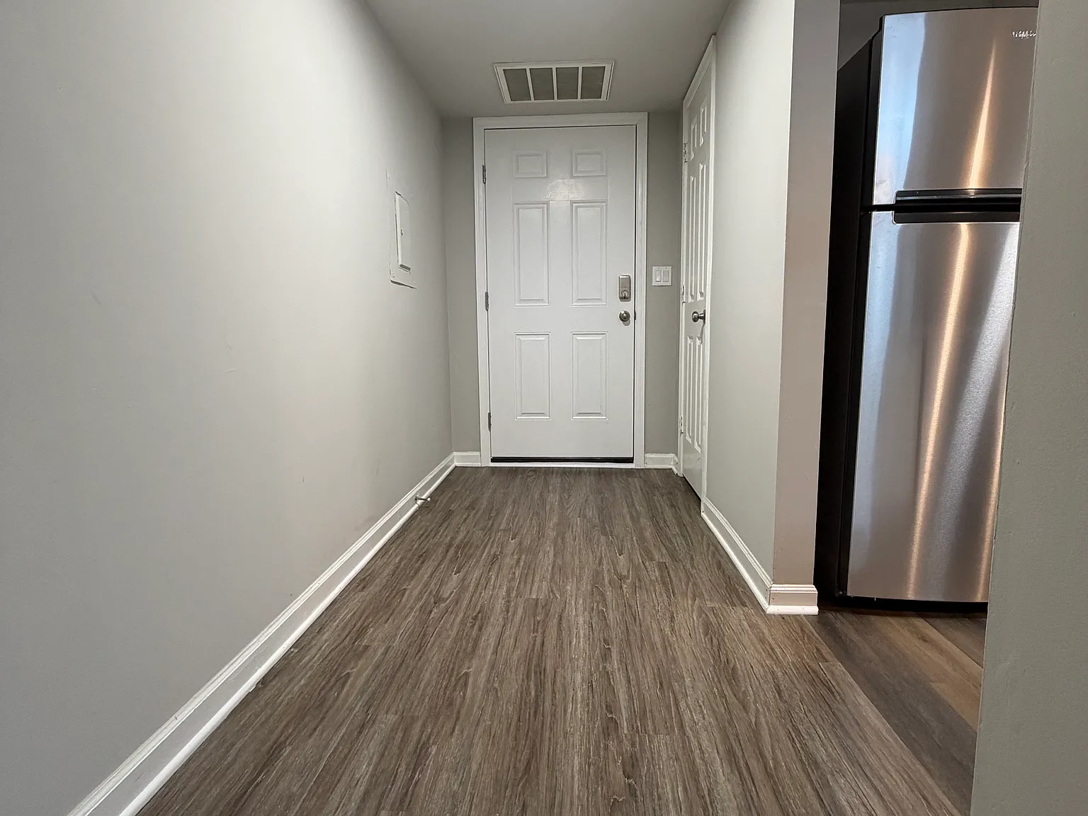 1 bed, 750 sqft, $1,400 — Photo 2