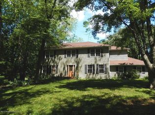 100 Valley Dr, Millstone Township, NJ