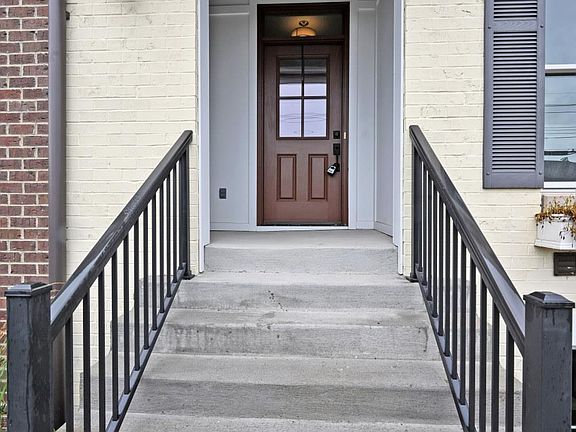 3rd image of 6714 Miami Ave