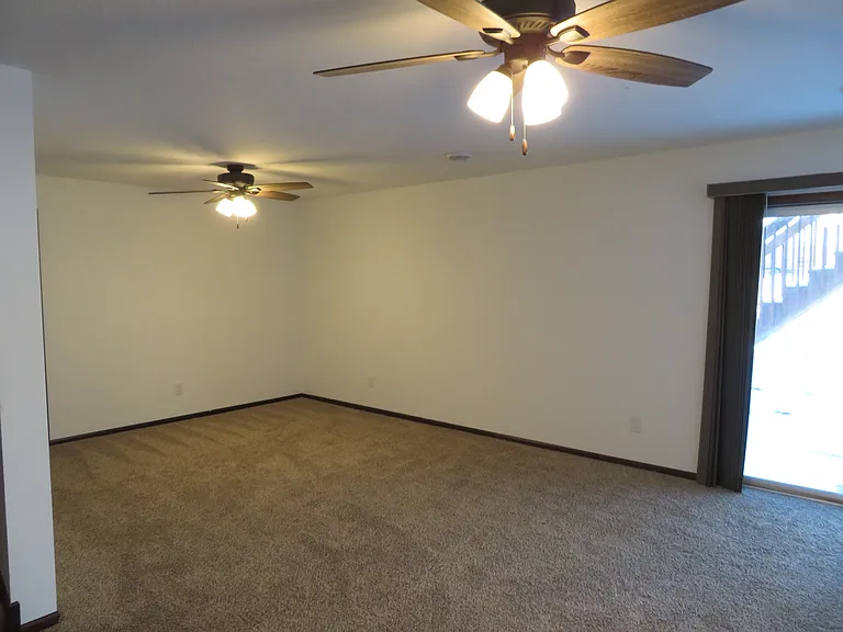620 Tomahawk Ct — Photo 18