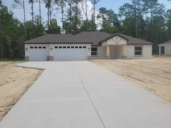 52 Village Center Dr, Homosassa, FL 34446