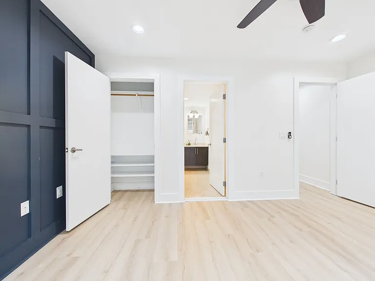 1129 N Hope St — Photo 31