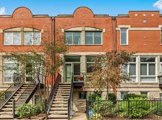 1352 W Wrightwood Ave, Chicago, IL 60614
