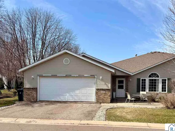 156 Oxford Path, Mankato, MN 56001