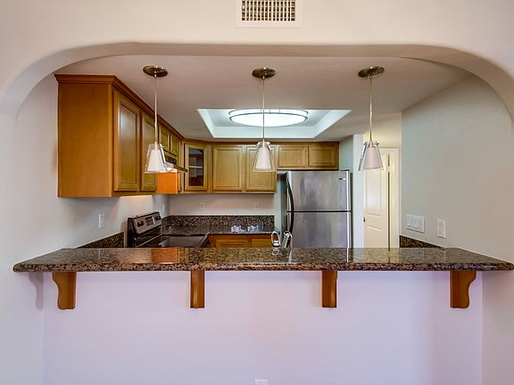 5th image of 2736 B St Unit 105