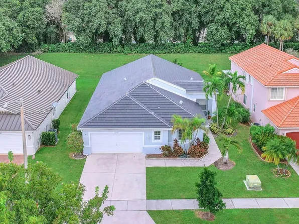 16143 SW 2nd Dr, Pembroke Pines, FL 33027