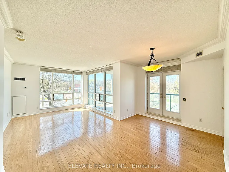 9 Boardwalk Dr #217 — Photo 3
