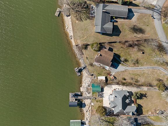 4th image of 2296 N Shore Acres Rd