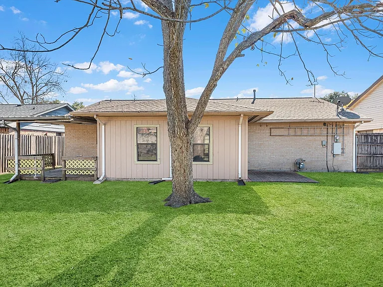 3311 Westbrook Cir — Photo 22