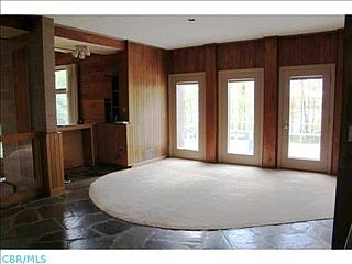 3rd image of 4844 Woodhaven Dr
