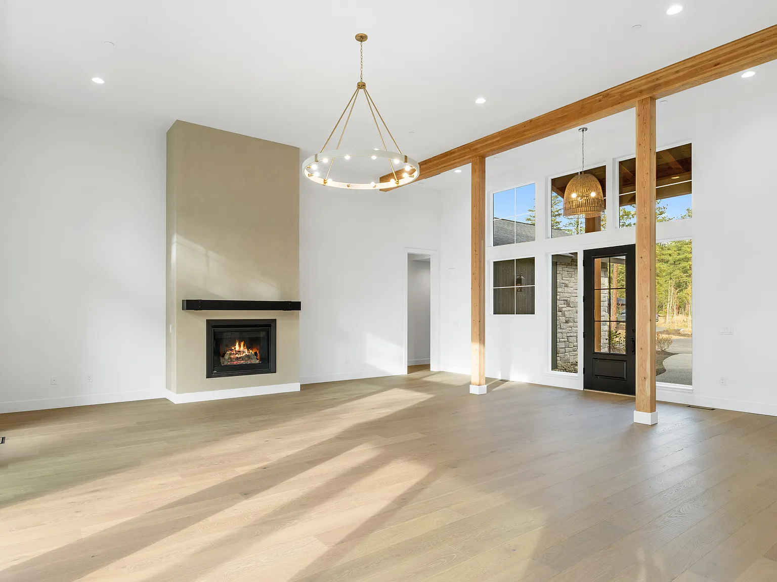 4 bed, 2410 sqft, $6,500 — Photo 4