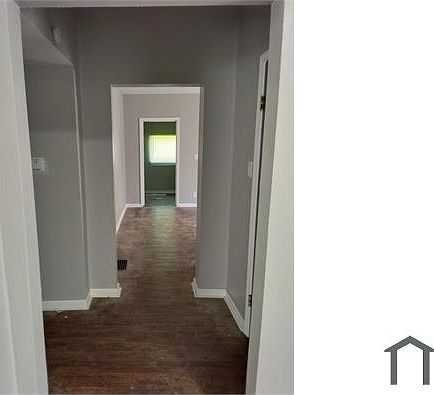 5th image of 2809 Glendale Ave