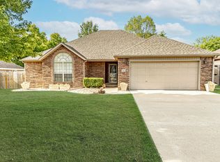 5667 E Country Rdg, Fayetteville, AR 72701