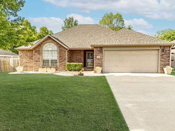 5667 E Country Rdg, Fayetteville, AR 72701