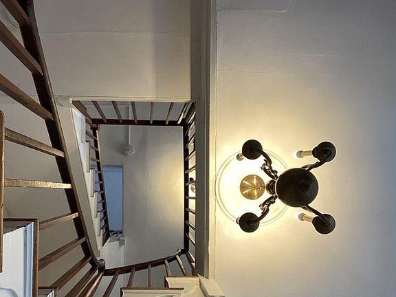 4th image of 29 Middle St #A