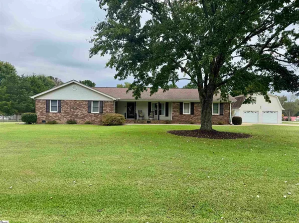 13 Dacus Dr, Williamston, SC 29697