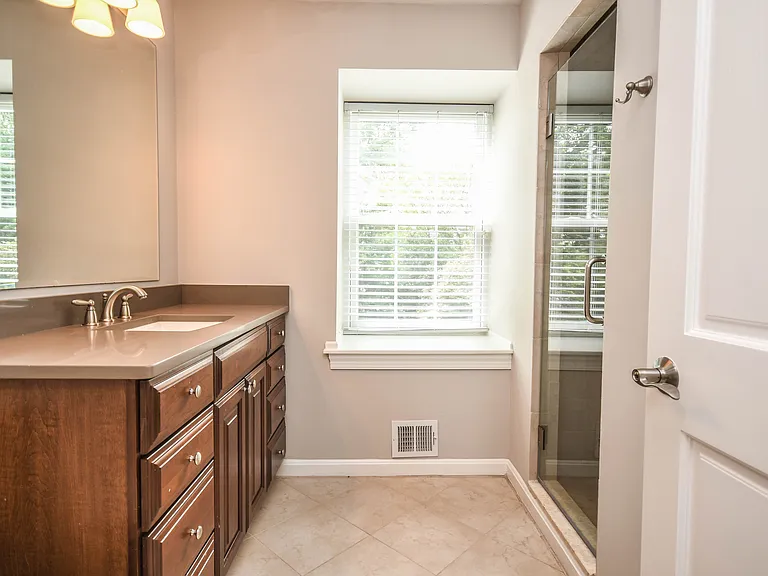 1211 Vinita Ln — Photo 45