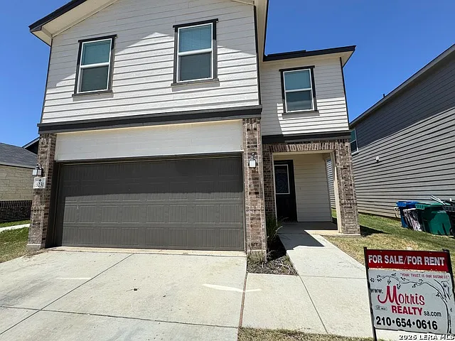 3231 Old Almonte Dr — Photo 2