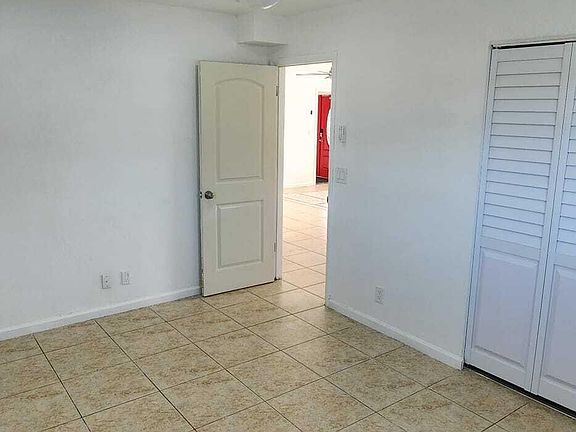 5th image of 340 Walker Ave