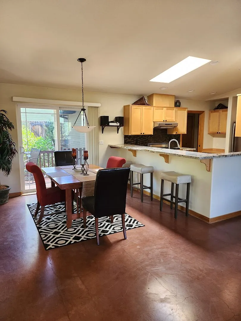 Available Now! | West Hills | Bend — Photo 3