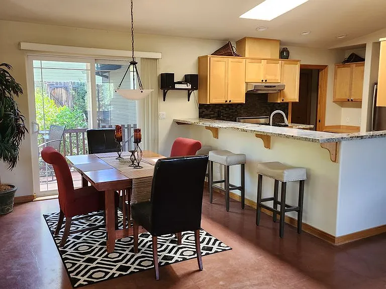 2564 Monterey Pines Dr — Photo 3